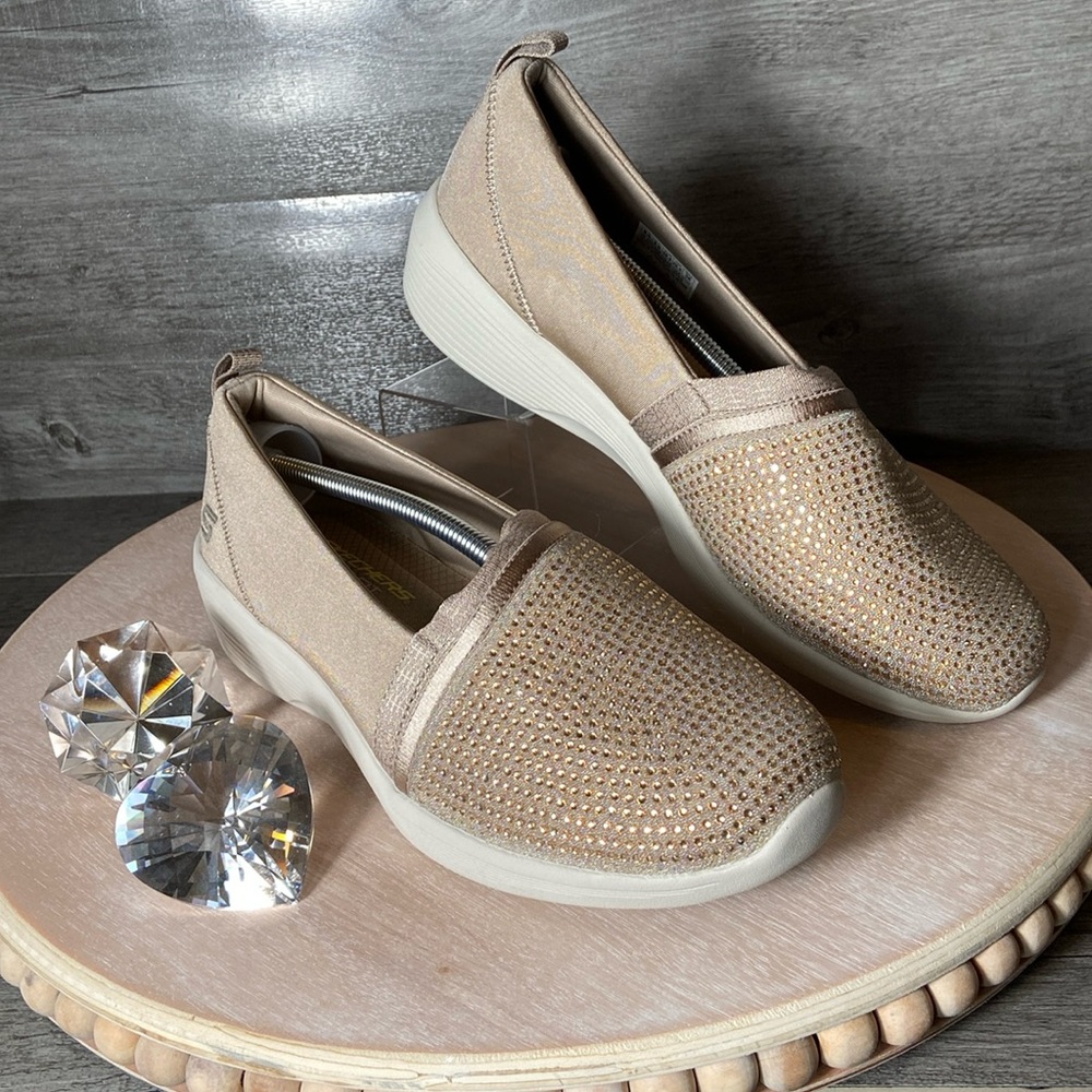 Skechers Slip-On Shoes, Arya Sparkle, Natural, 8.5W, NWOB